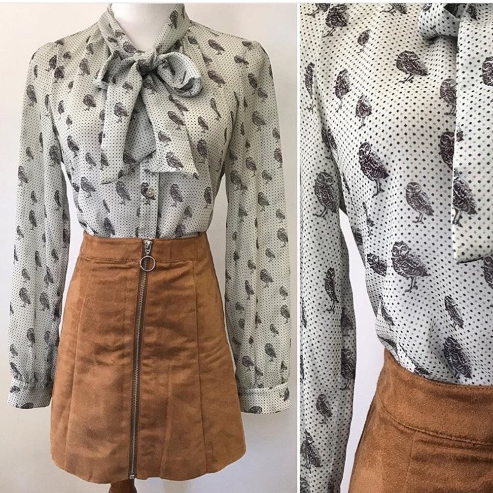 💗HP 1/13💗 Anthropologie tie neck owl blouse